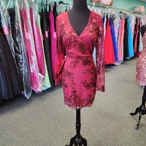 Lena Burgundy Size 10 Short Formal/Homecoming Dress